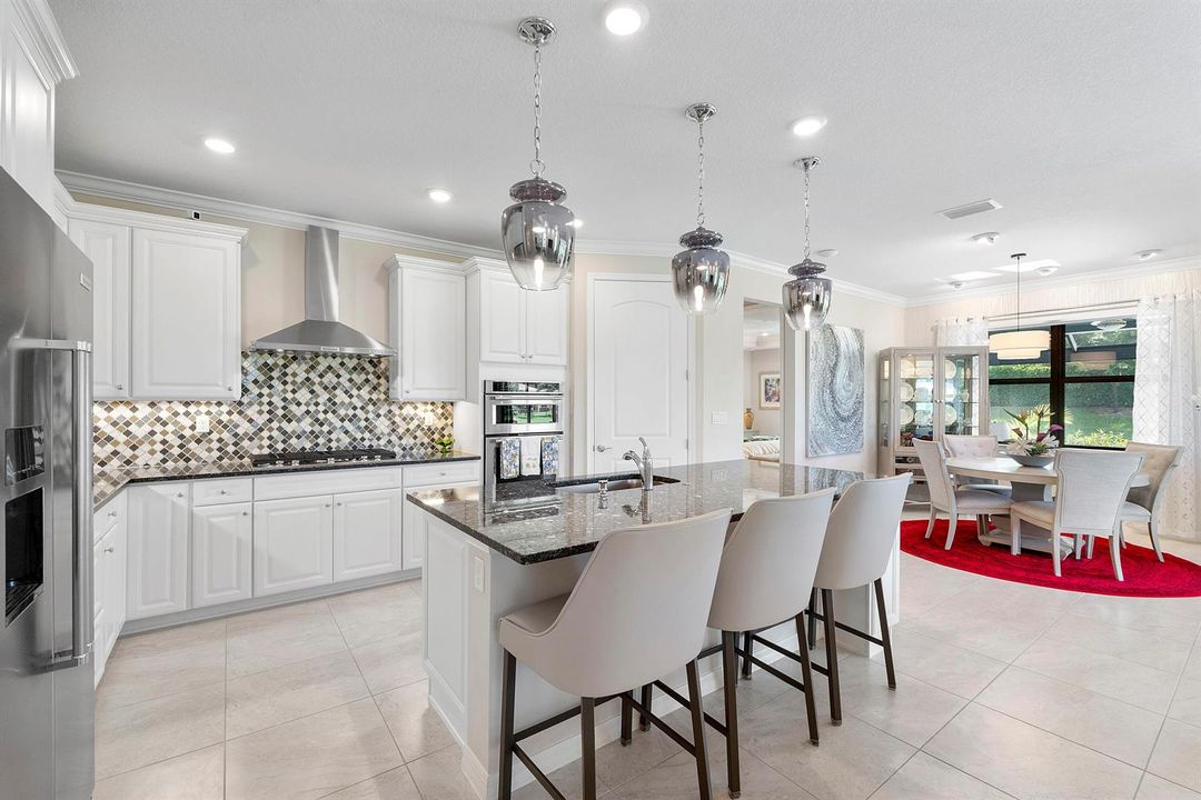 4640 Pinehurst Trl E_054