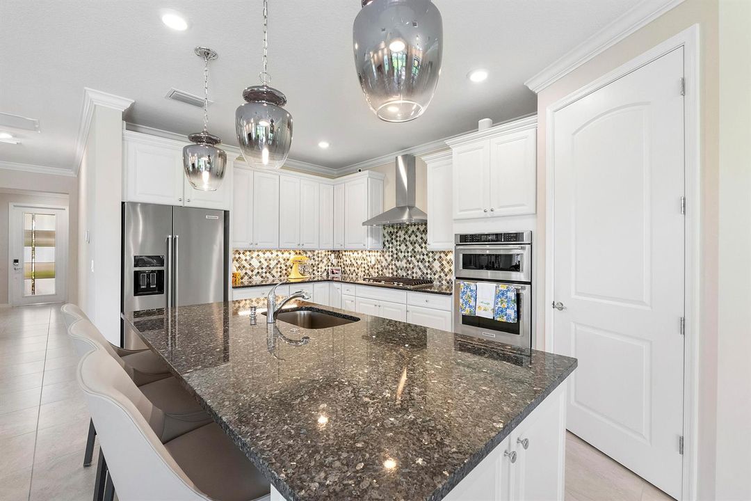 4640 Pinehurst Trl E_053