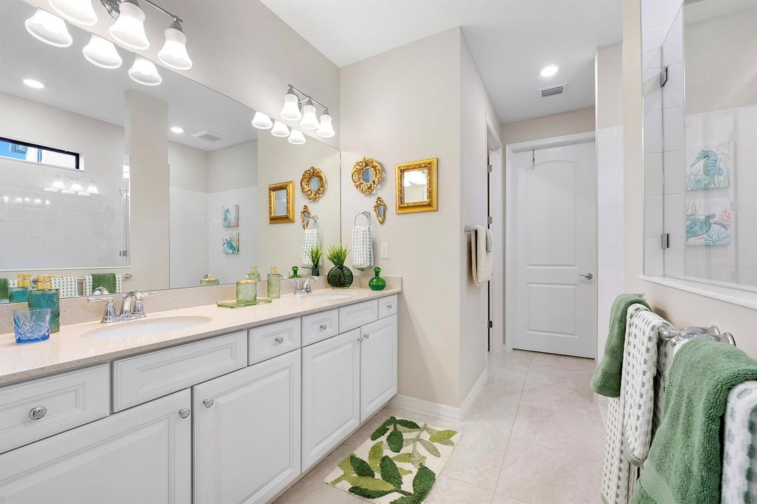 4640 Pinehurst Trl E_062