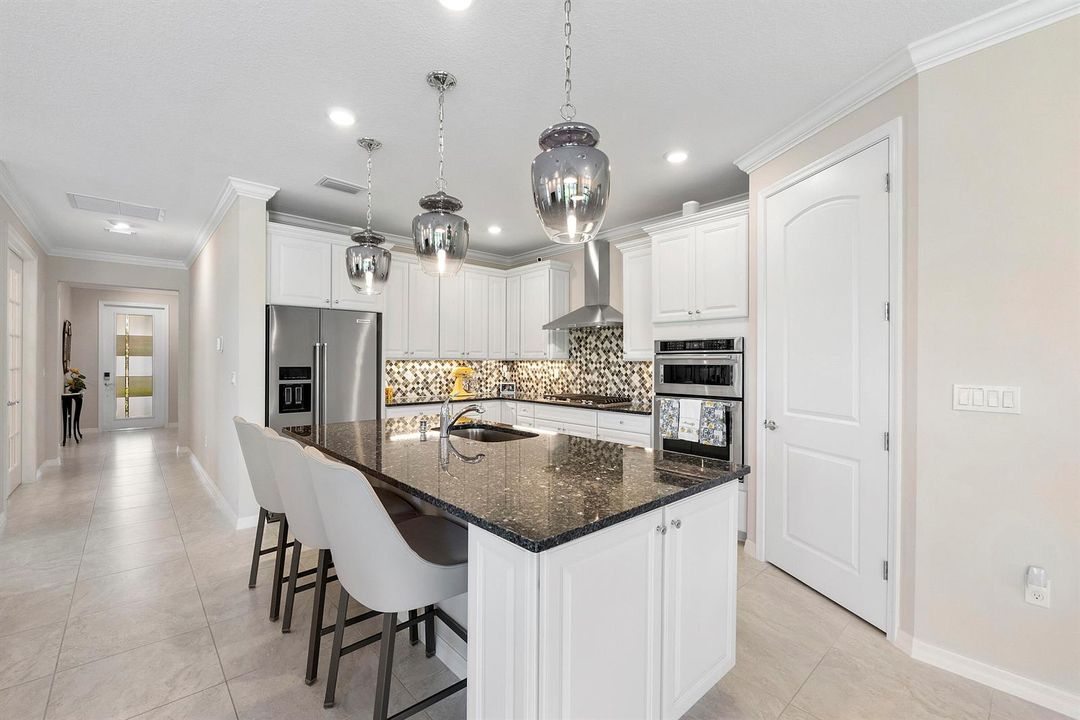 4640 Pinehurst Trl E_052