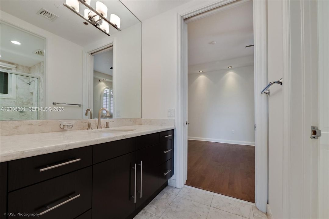 For Sale: $1,399,999 (3 beds, 2 baths, 2750 Square Feet)