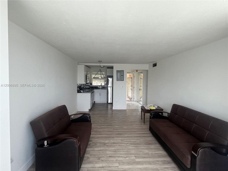 En Venta: $97,900 (1 camas, 1 baños, 640 Pies cuadrados)