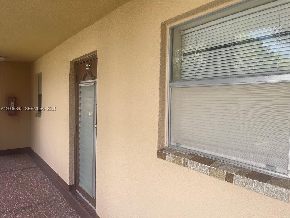 En Venta: $97,900 (1 camas, 1 baños, 640 Pies cuadrados)