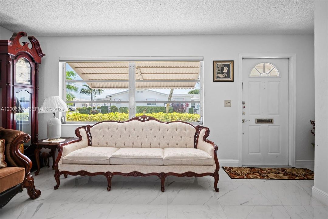 For Sale: $290,000 (2 beds, 2 baths, 1428 Square Feet)