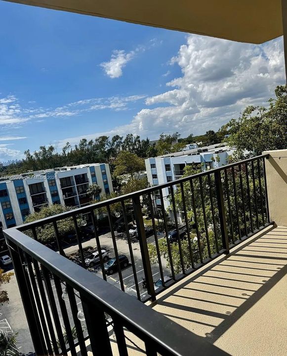wrap around balcony