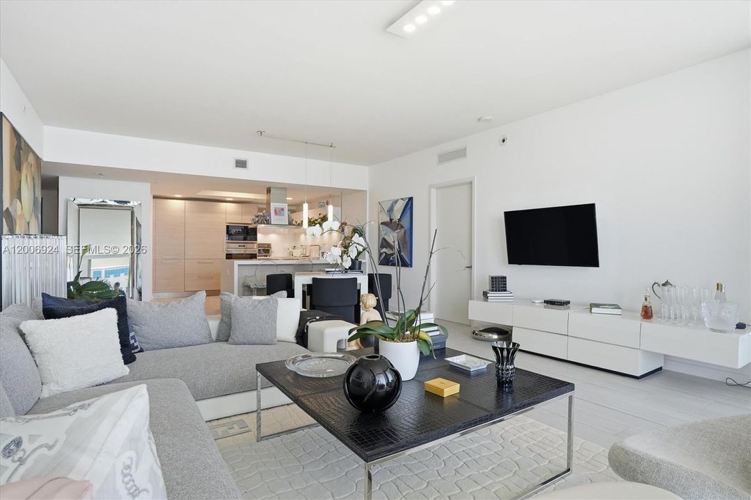 For Sale: $1,149,000 (2 beds, 2 baths, 1718 Square Feet)
