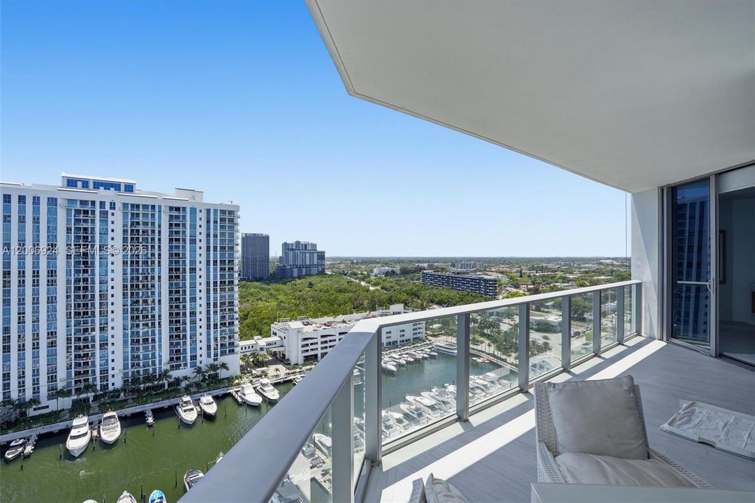 For Sale: $1,149,000 (2 beds, 2 baths, 1718 Square Feet)