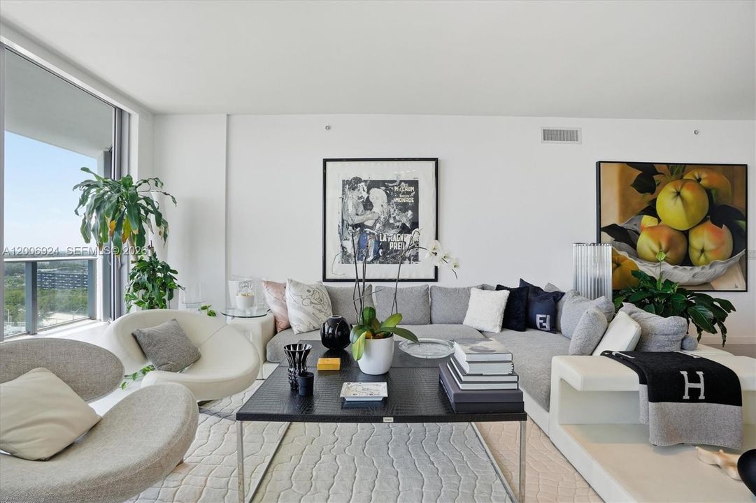 For Sale: $1,149,000 (2 beds, 2 baths, 1718 Square Feet)