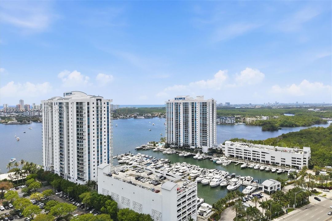 For Sale: $1,149,000 (2 beds, 2 baths, 1718 Square Feet)