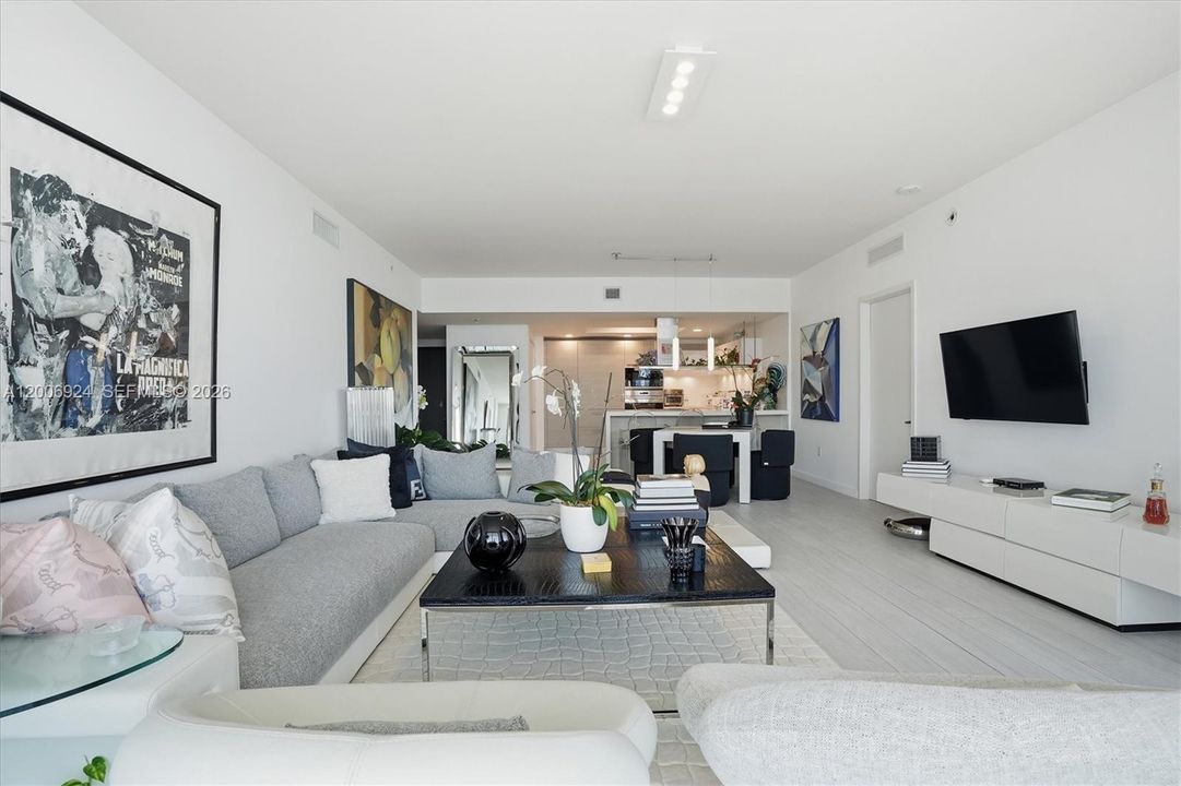 For Sale: $1,149,000 (2 beds, 2 baths, 1718 Square Feet)