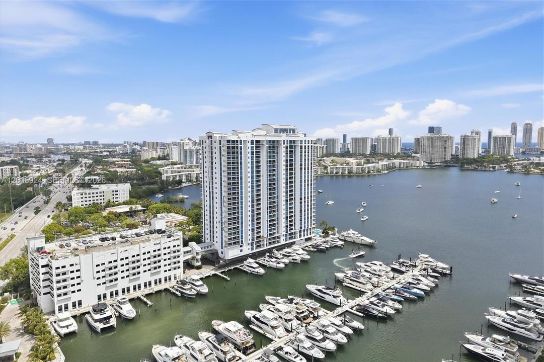 For Sale: $1,149,000 (2 beds, 2 baths, 1718 Square Feet)