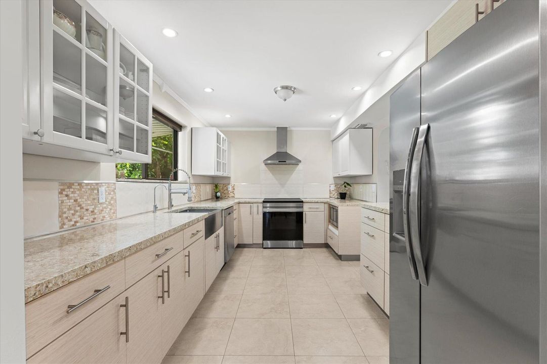 11-1101 NE 4th Ct, Hallandale Beach-40