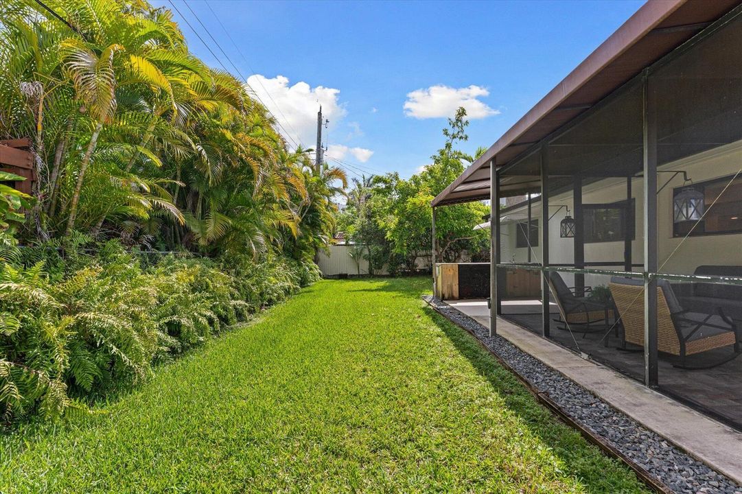 33-1101 NE 4th Ct, Hallandale Beach-27