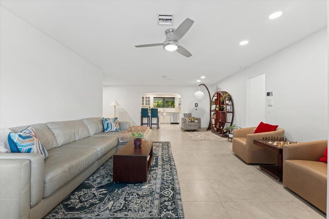 06-1101 NE 4th Ct, Hallandale Beach-37