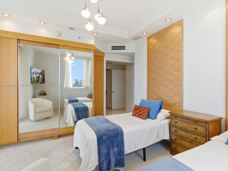 En Renta: $25,000 (3 camas, 4 baños, 2736 Pies cuadrados)