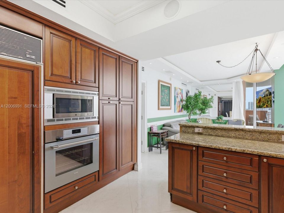 En Renta: $25,000 (3 camas, 4 baños, 2736 Pies cuadrados)