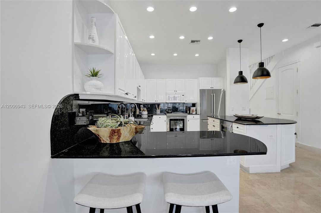 For Sale: $1,699,500 (3 beds, 3 baths, 2995 Square Feet)