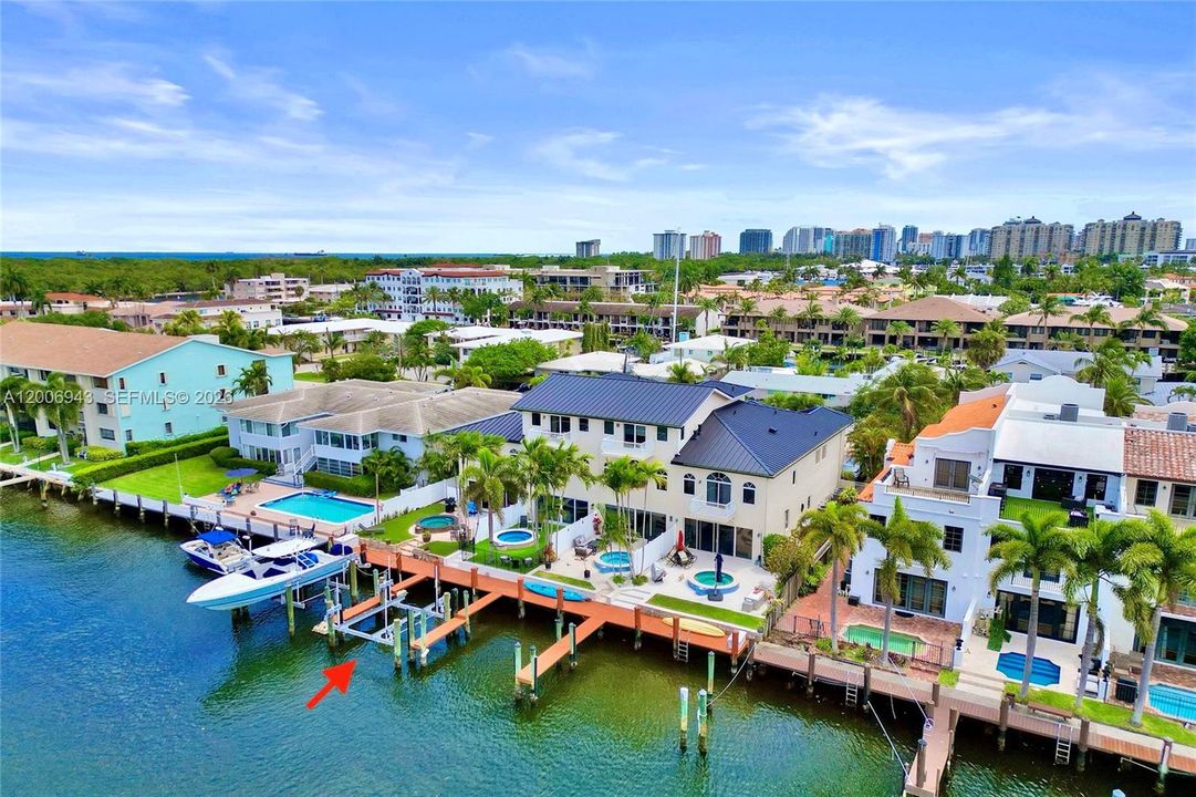 For Sale: $1,699,500 (3 beds, 3 baths, 2995 Square Feet)
