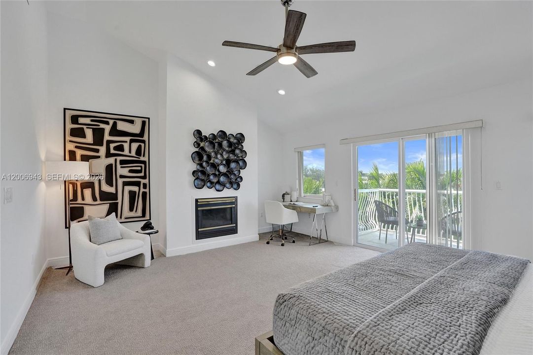 For Sale: $1,699,500 (3 beds, 3 baths, 2995 Square Feet)