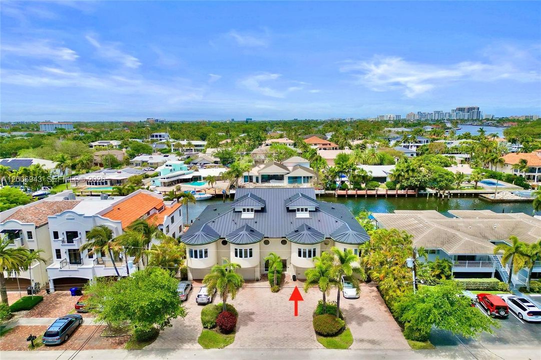 For Sale: $1,699,500 (3 beds, 3 baths, 2995 Square Feet)