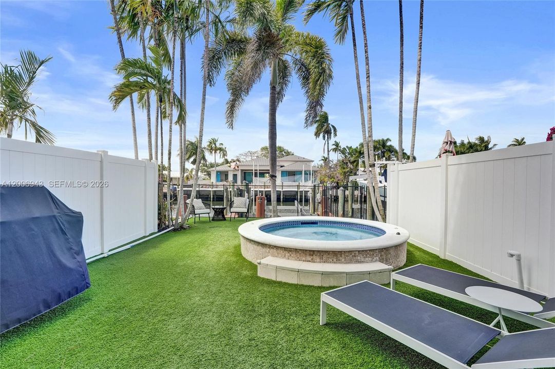 For Sale: $1,699,500 (3 beds, 3 baths, 2995 Square Feet)