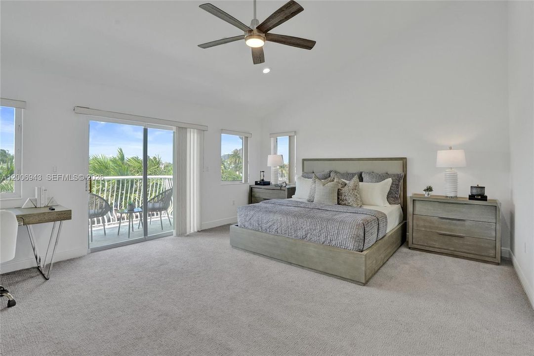 For Sale: $1,699,500 (3 beds, 3 baths, 2995 Square Feet)
