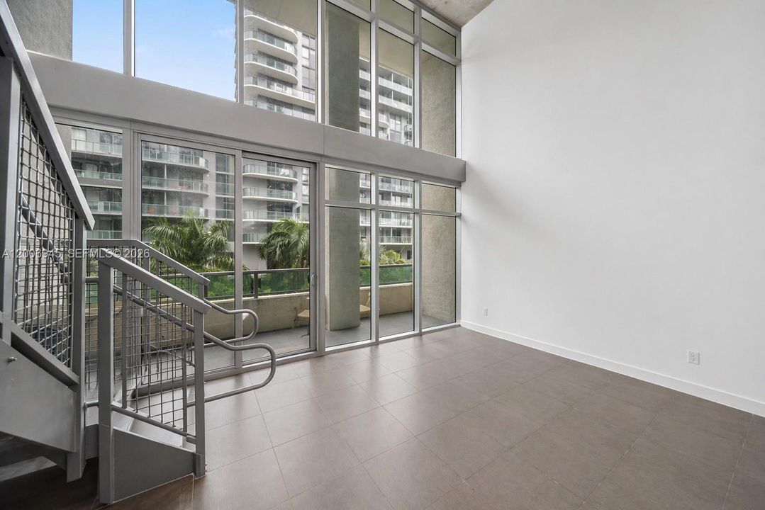 For Sale: $610,000 (1 beds, 2 baths, 1327 Square Feet)
