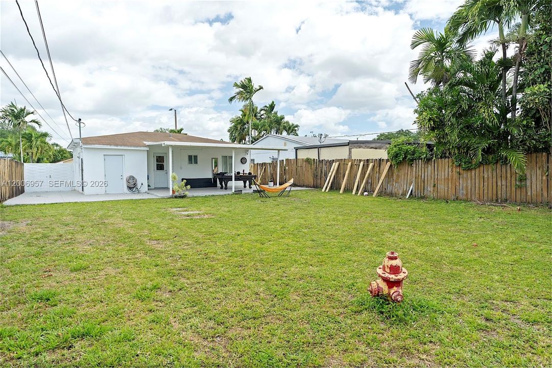 Activo con contrato: $585,000 (3 camas, 1 baños, 825 Pies cuadrados)