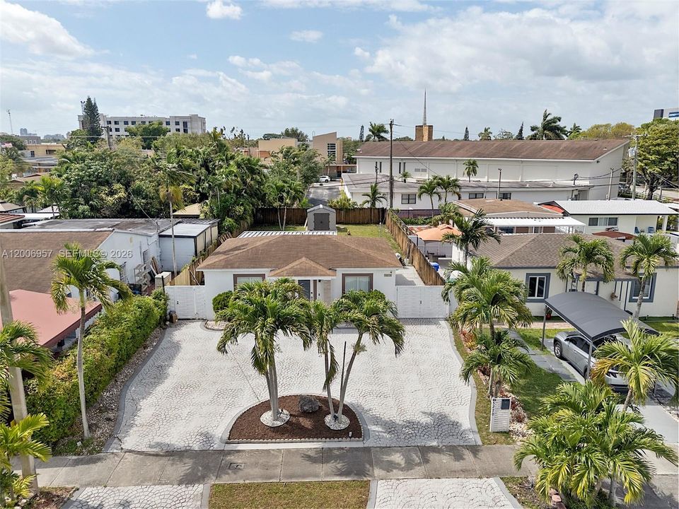 Activo con contrato: $585,000 (3 camas, 1 baños, 825 Pies cuadrados)
