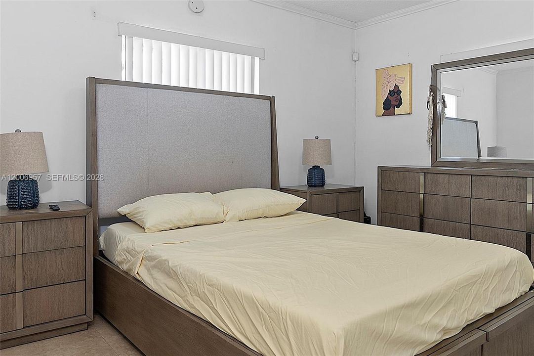 Activo con contrato: $585,000 (3 camas, 1 baños, 825 Pies cuadrados)