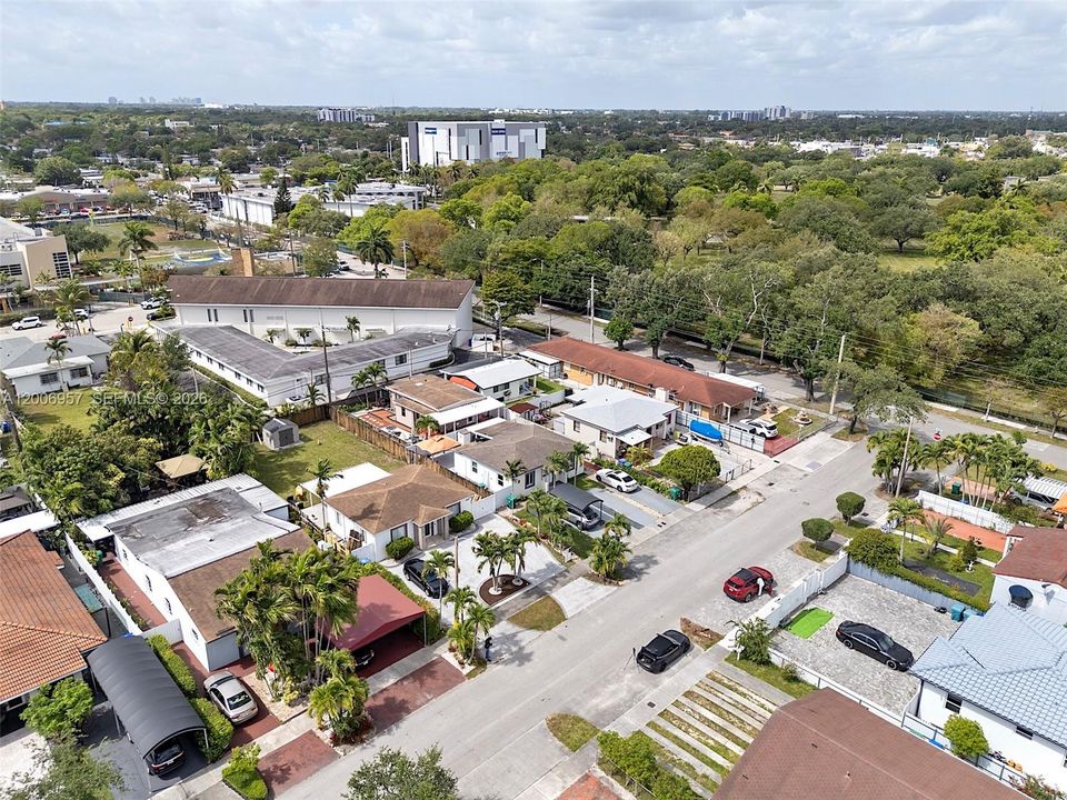 Activo con contrato: $585,000 (3 camas, 1 baños, 825 Pies cuadrados)