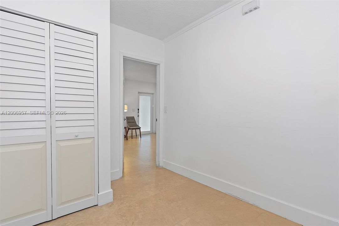 Activo con contrato: $585,000 (3 camas, 1 baños, 825 Pies cuadrados)