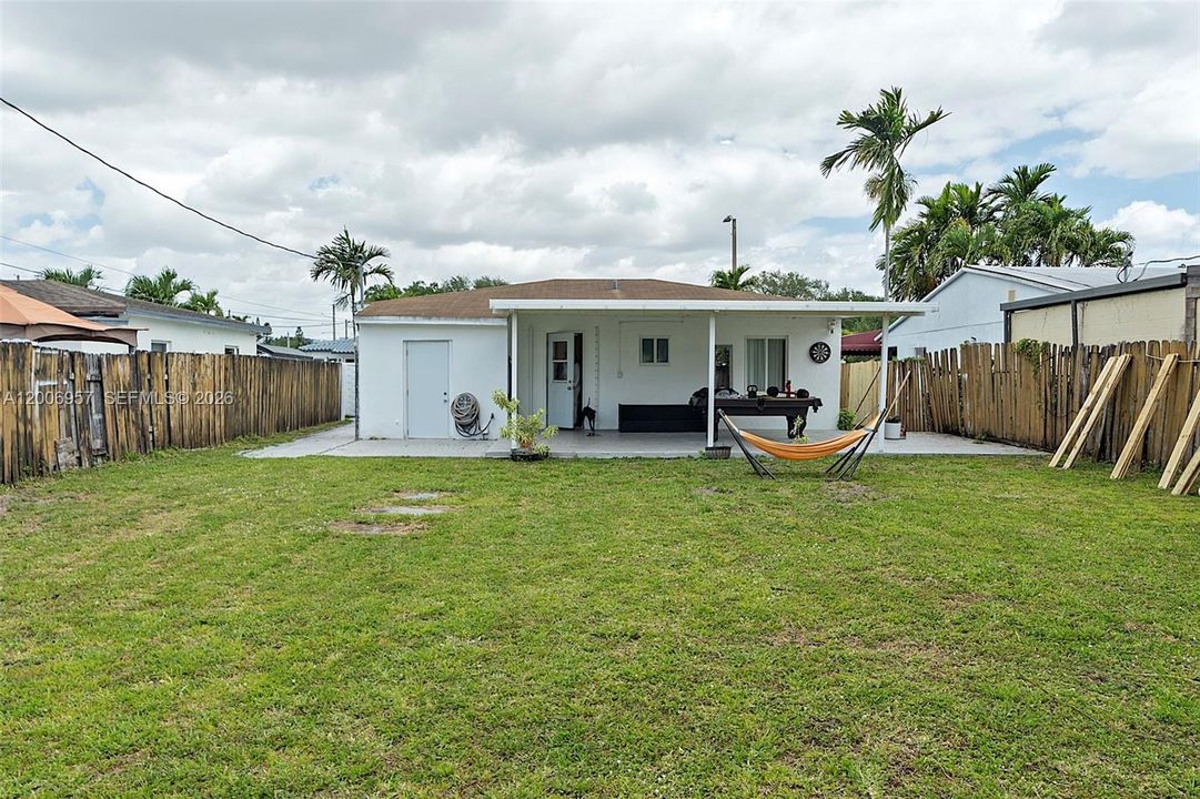 Activo con contrato: $585,000 (3 camas, 1 baños, 825 Pies cuadrados)