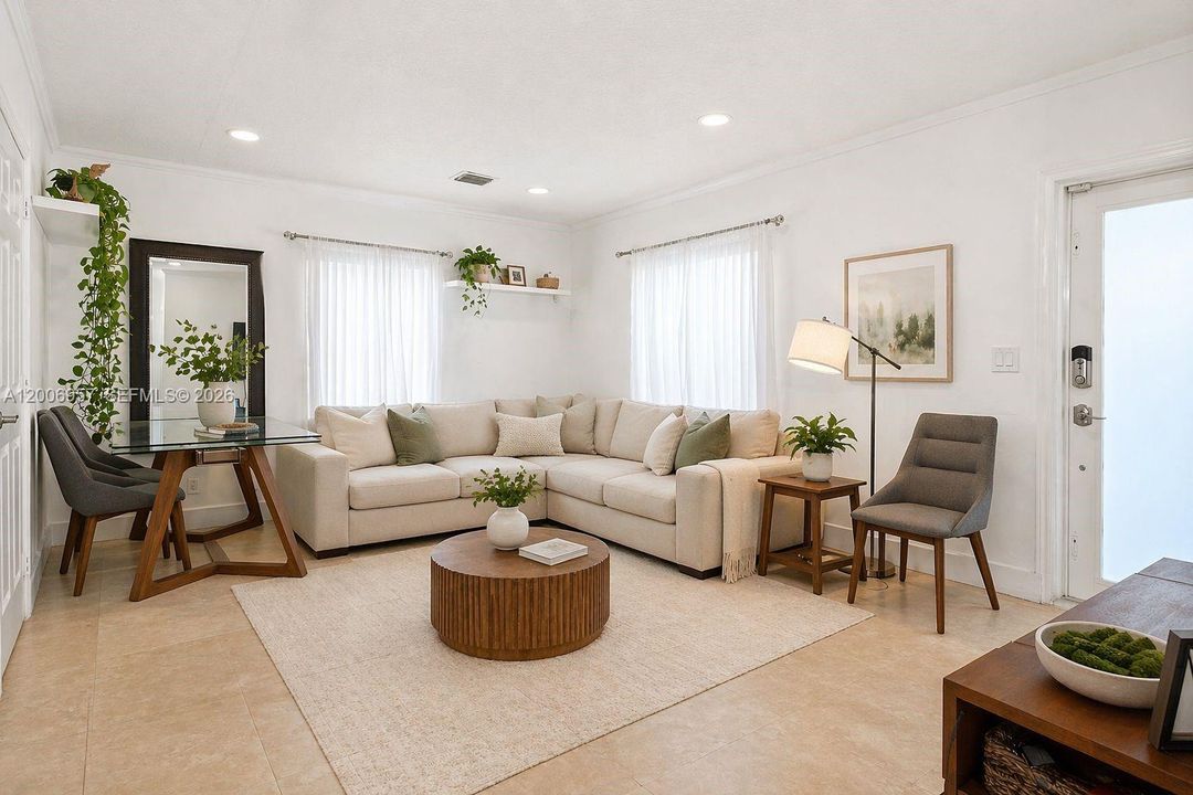 Activo con contrato: $585,000 (3 camas, 1 baños, 825 Pies cuadrados)