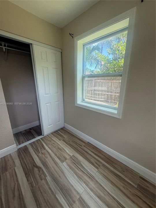For Sale: $390,000 (2 beds, 1 baths, 800 Square Feet)