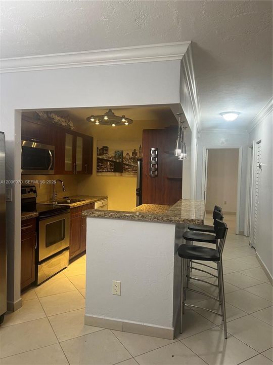 Activo con contrato: $245,000 (2 camas, 2 baños, 852 Pies cuadrados)