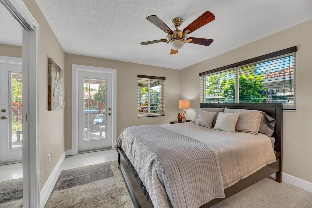 2401 NE 17th Terrace-26