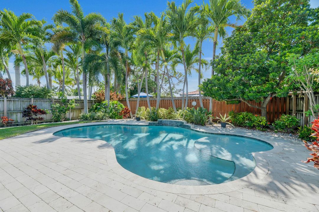 2401 NE 17th Terrace-33