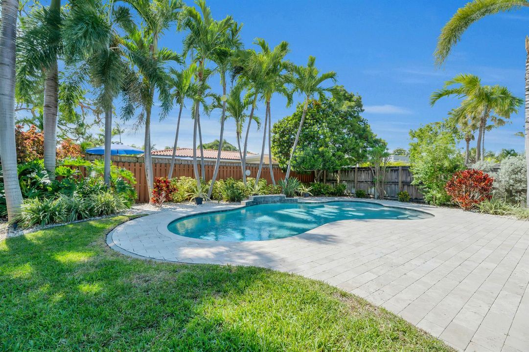 2401 NE 17th Terrace-30