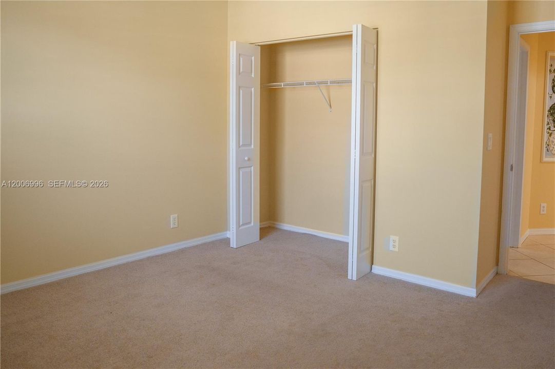 For Sale: $449,000 (3 beds, 2 baths, 2215 Square Feet)