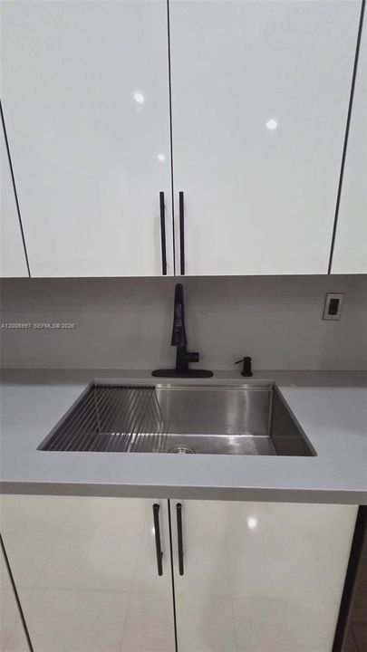 Недавно арендовано: $5,500 (4 спален, 3 ванн, 2058 Квадратных фут)