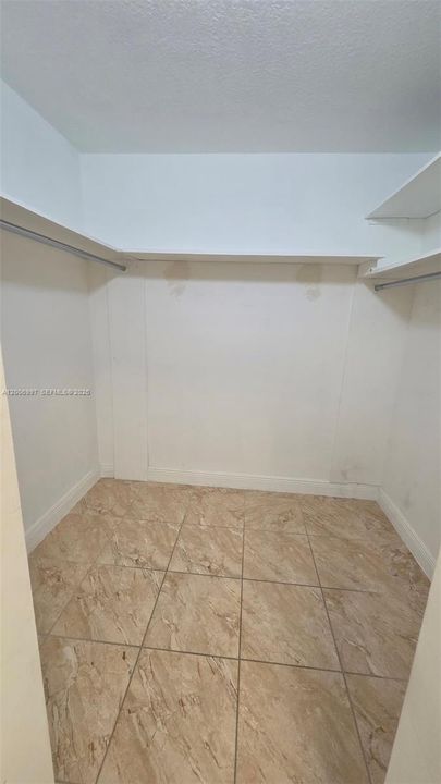 Недавно арендовано: $5,500 (4 спален, 3 ванн, 2058 Квадратных фут)