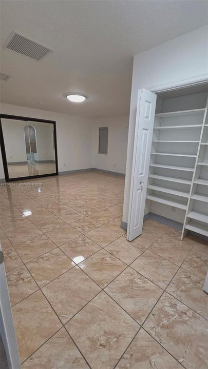 Недавно арендовано: $5,500 (4 спален, 3 ванн, 2058 Квадратных фут)