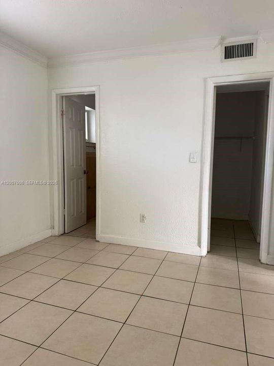 Activo con contrato: $1,600 (1 camas, 1 baños, 555 Pies cuadrados)