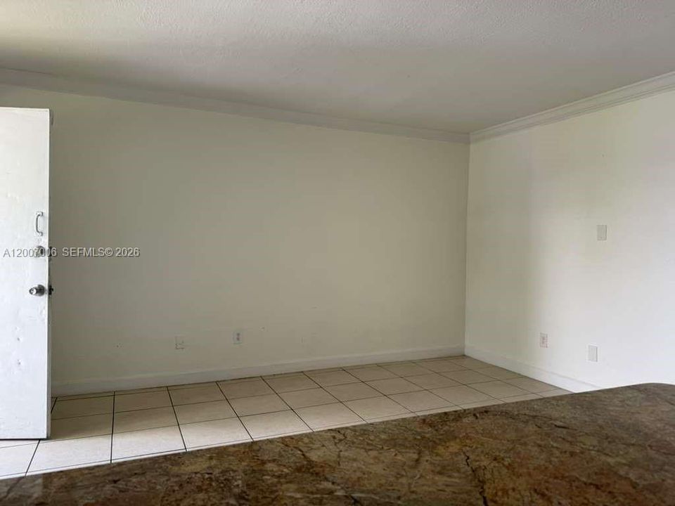 Activo con contrato: $1,600 (1 camas, 1 baños, 555 Pies cuadrados)