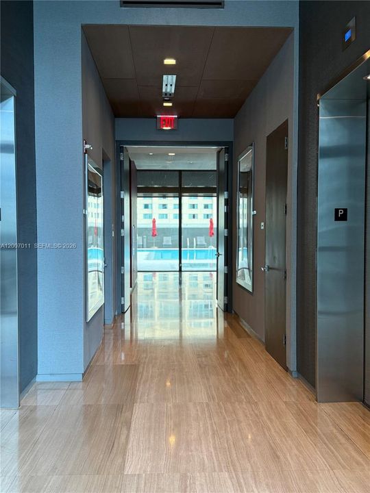 For Sale: $489,000 (1 beds, 1 baths, 849 Square Feet)