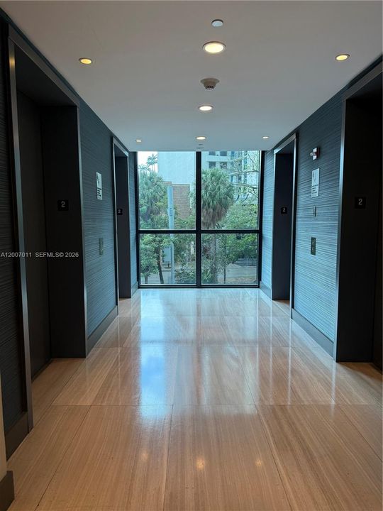For Sale: $489,000 (1 beds, 1 baths, 849 Square Feet)