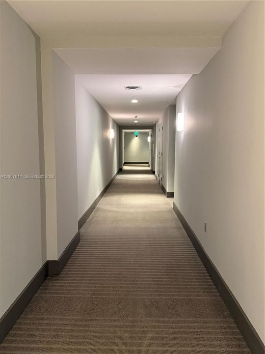 For Sale: $489,000 (1 beds, 1 baths, 849 Square Feet)