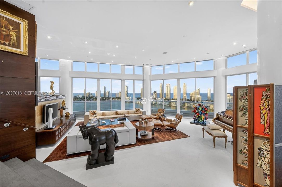 For Sale: $5,800,000 (5 beds, 4 baths, 4930 Square Feet)