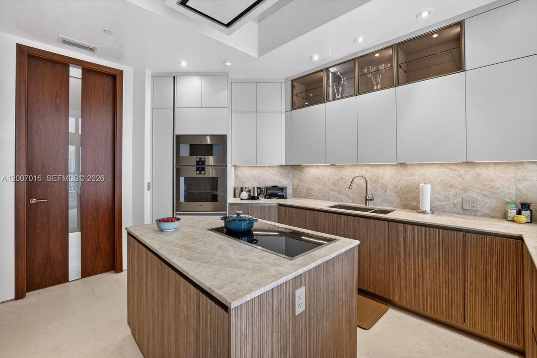 For Sale: $5,800,000 (5 beds, 4 baths, 4930 Square Feet)